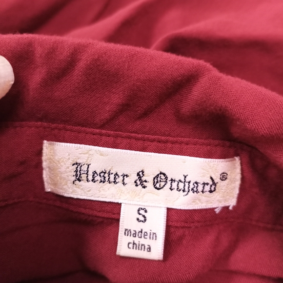 Elegant Women's Button-Down Shirt - Deep Red - Picture 5 of 8